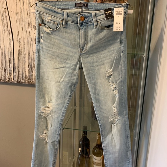 COPY - A&F Women’s Harper LOW RISE SUPER SKINNY J… - Picture 1 of 4